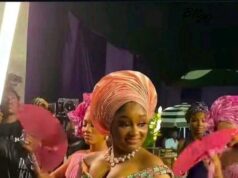 Igbo Wedding Tradition Sparks Debate as Bride’s Mother Performs The Palm Wine Pouring Rites
