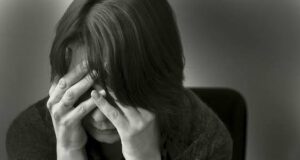 9 Warning Signs of Depression You Should Never Ignore