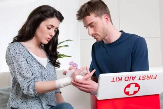Fainting First Aid Tips: What To Do And Steps To Follow