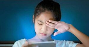 Can Phone and Tablet Screens Cause Blindness? What You Should Know About Blue Light